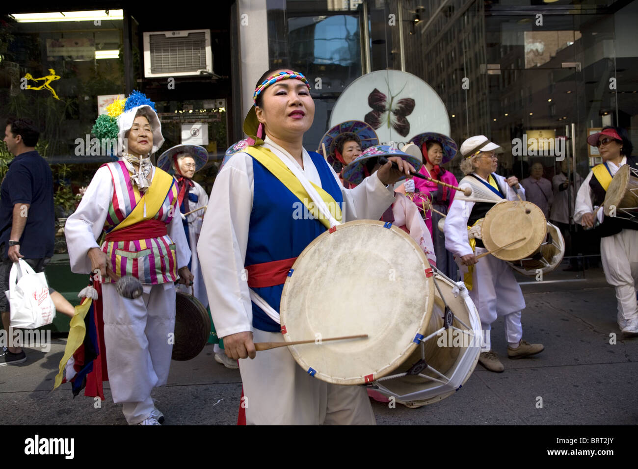 2010-koreanische Day-Parade entlang der Avenue of the Americas in New York City. Stockfoto