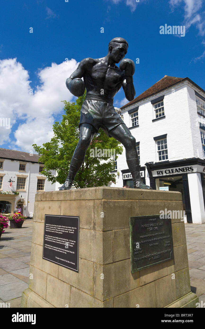 Statue von Boxer Randolph Turpin, Warwick, Warwickshire, England Stockfoto