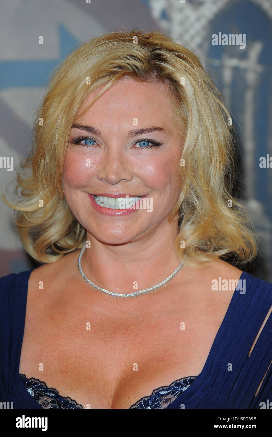 AMANDA REDMAN SPECSAVERS CRIME-THRILLER AWARDS 2010 GROSVENOR HOUSE HOTEL LONDON ENGLAND 08 Oktober 2010 Stockfoto