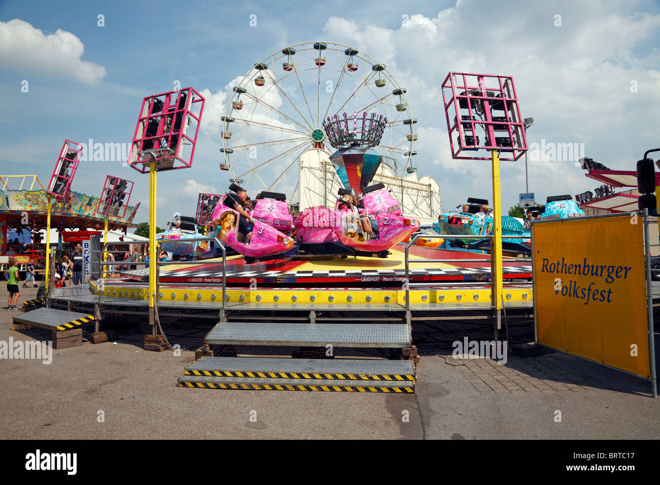 Die Spinning Top Unterhaltung an der Rothenburger Volksfest in Rothenburg, Franken, Bayern, Deutschland Stockfoto