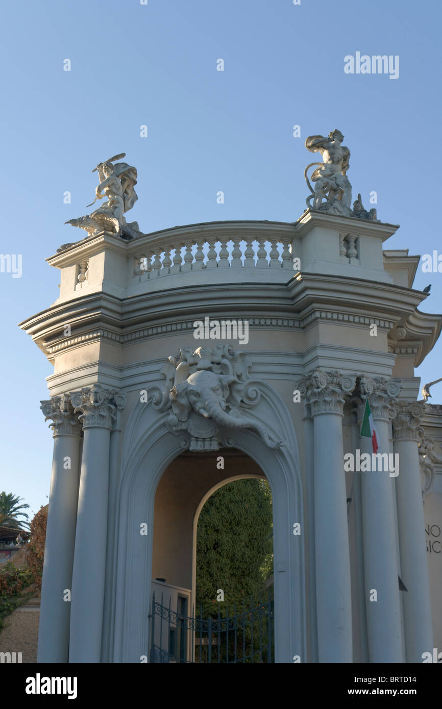 Detail des Portals des Zoologischen Gartens (Bioparco), Rom Stockfoto