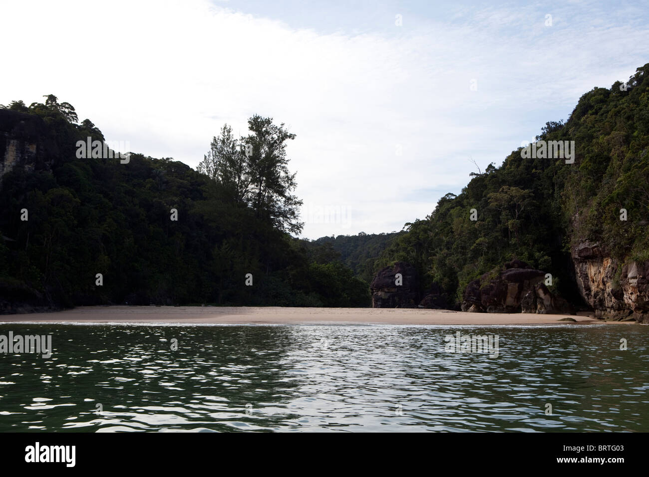 Eine einsame Strand sieht man im Bako Nationalpark in Borneo, Malaysia Stockfoto