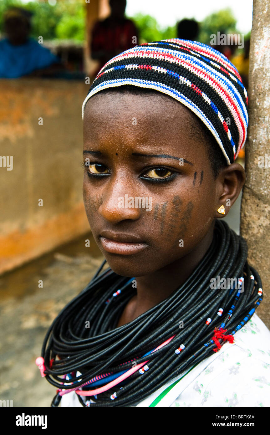 Ein schönes junges Mädchen der Fulani. Stockfoto