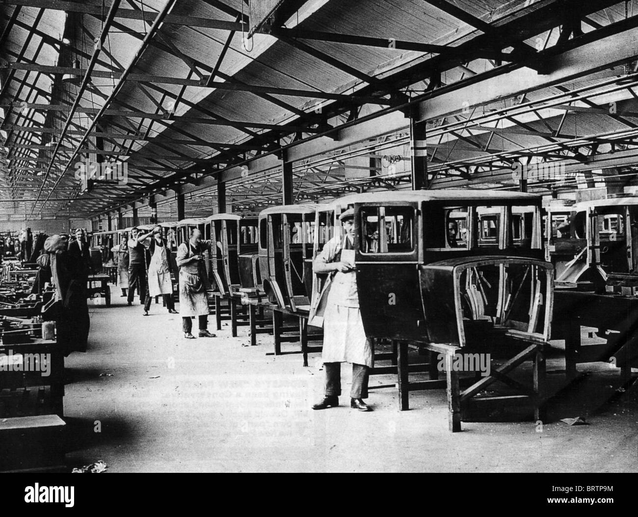 MORRIS COWLEY Autos am Fließband bei Cowley, Oxford, arbeitet im Jahre 1930 Stockfoto