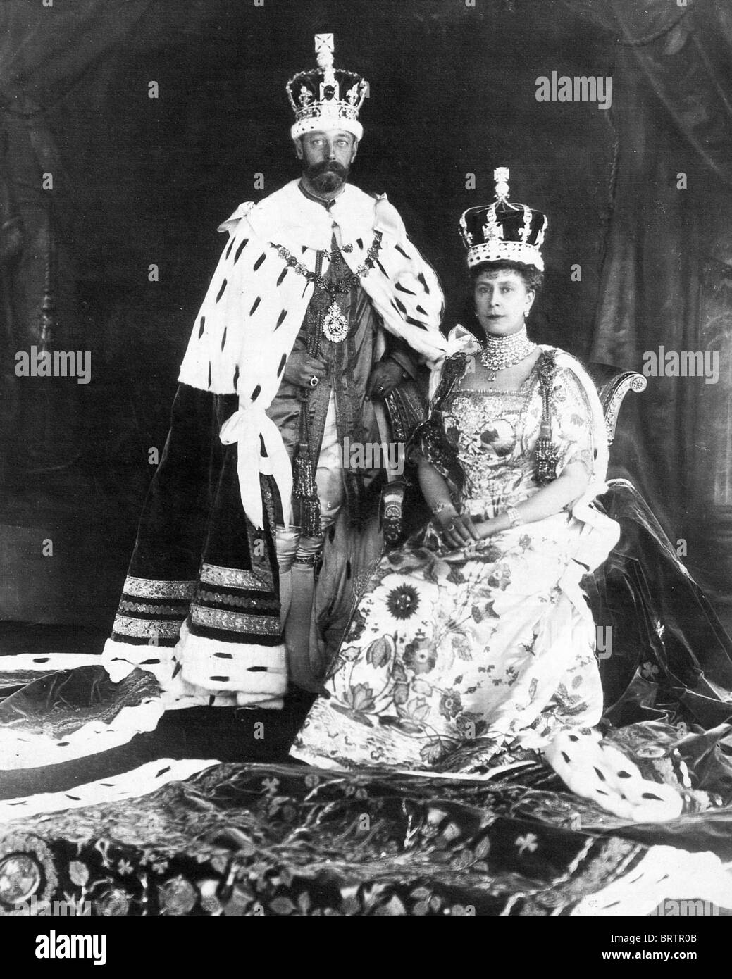 King v and queen mary Fotos und Bildmaterial in hoher