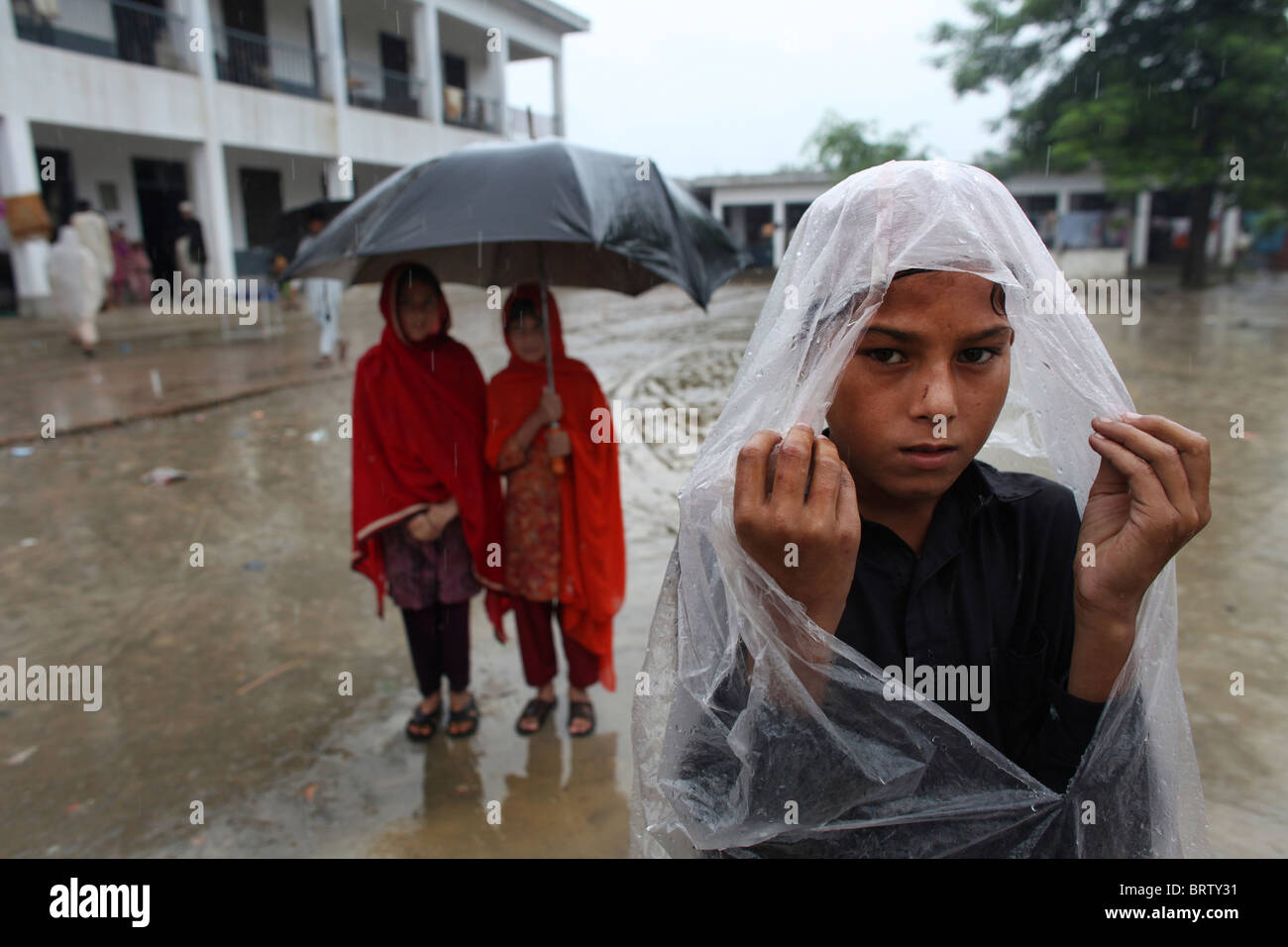 Opfer der Überschwemmungen in Pakistan (27. Juni 2010) Stockfoto