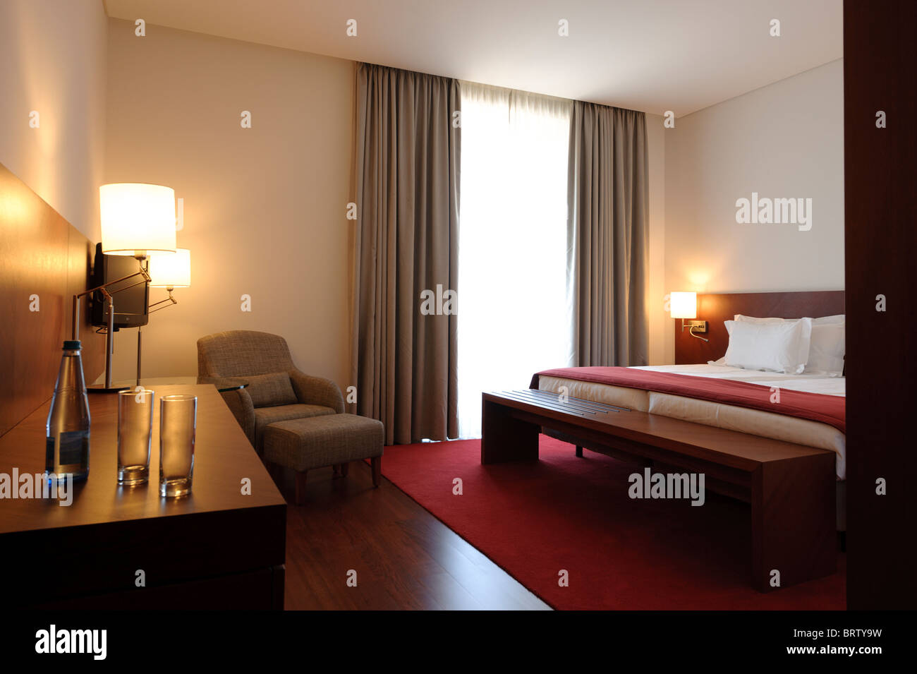 Hotelzimmer mit modernem design Stockfoto