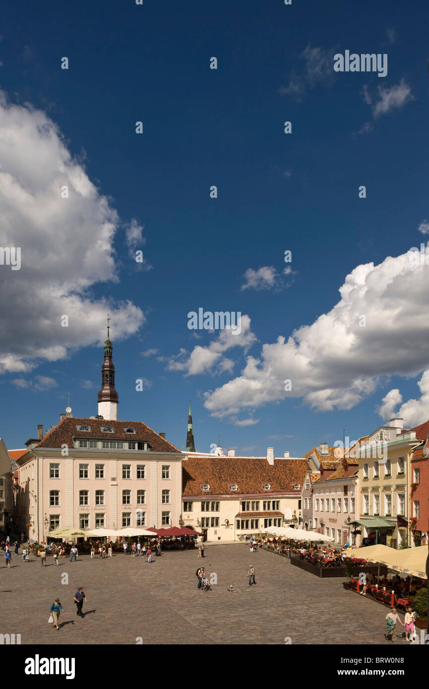 Rathausplatz, Raekoja bezahlt, Tallinn, Estland, Baltikum Stockfoto