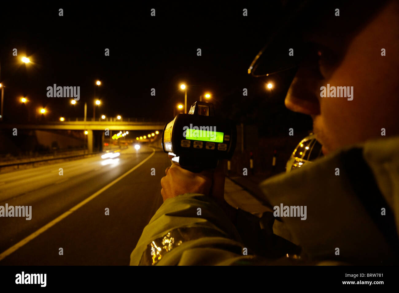 Nacht-Zeit-Geschwindigkeitsüberwachung Stockfoto