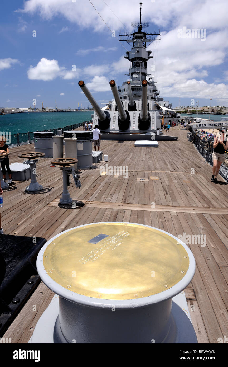 Capstan 15.000 Pfund Kapazität Winde auf Achterdeck des Schlachtschiffes Missouri. Schlachtschiff Missouri Memorial, Pearl Harbour, Hawaii Stockfoto