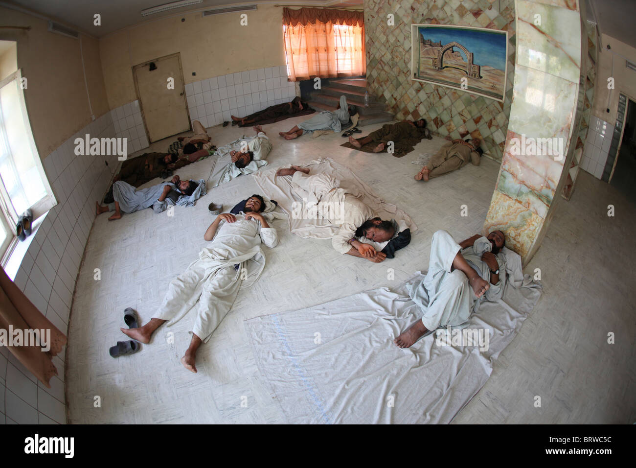 afghanische Besucher in einem Krankenhaus Stockfoto