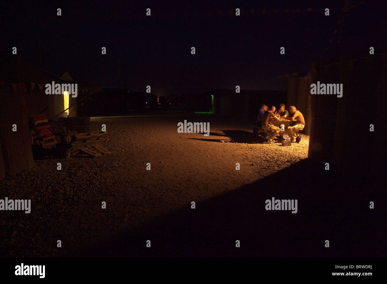 Gedimmtes Licht im Kamp Holland (Afghanistan) Stockfoto
