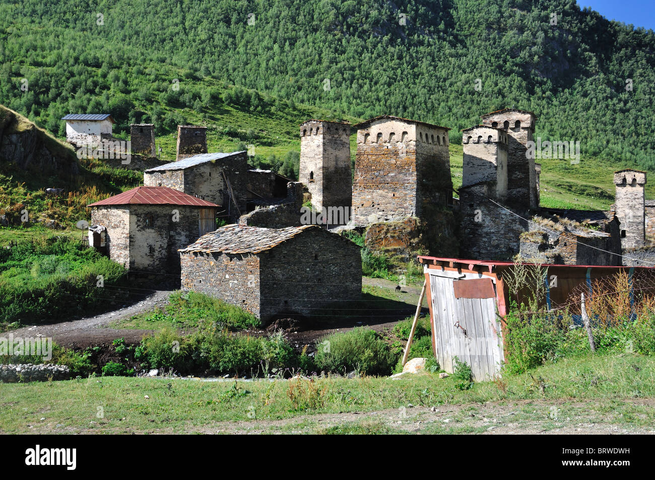 Sehr schöne und UNESCO-Dorf Usghuli in obere Swanetien, Georgia. Stockfoto