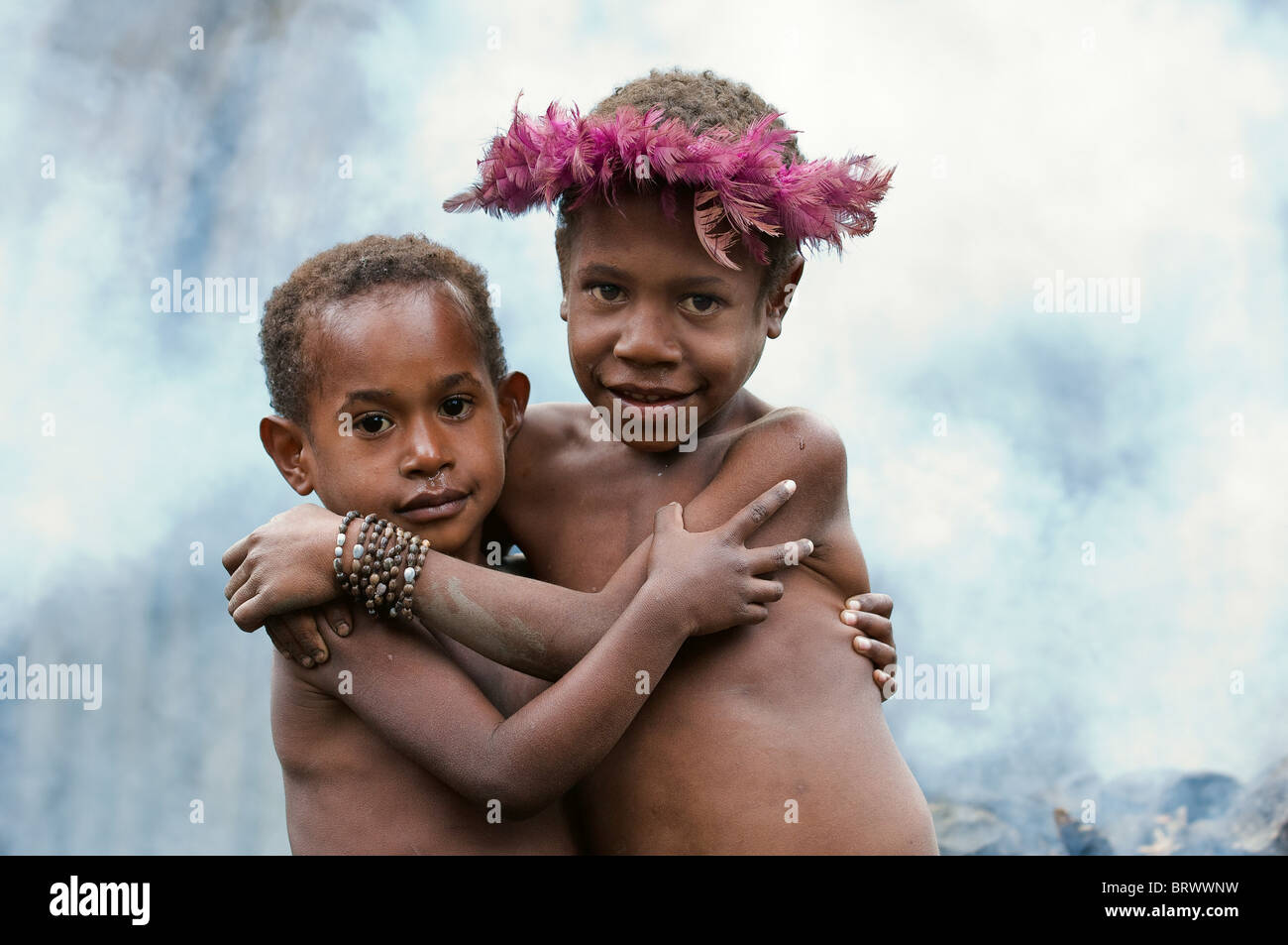 Kinder eines Dani Dugum-Stammes. Stockfoto