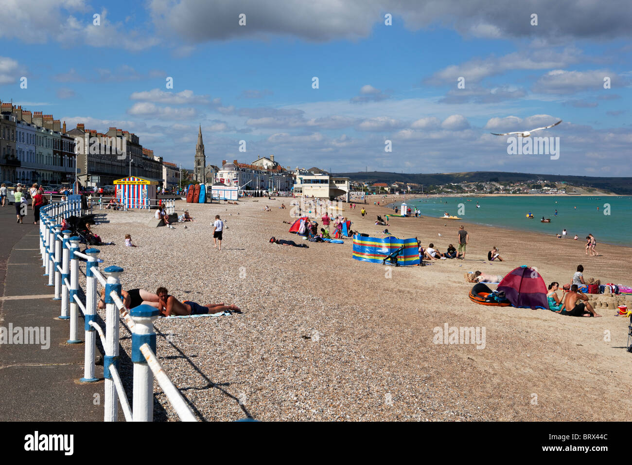 Strand und Promenade in Weymouth Stockfoto