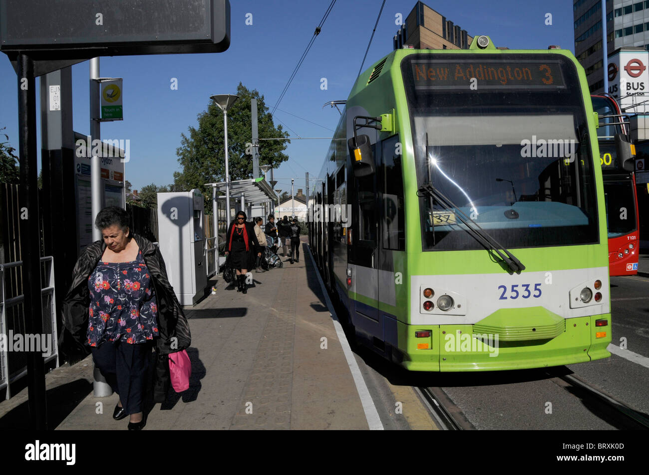 STRAßENBAHN-SERVICE IN CROYDON, LONDON Stockfoto