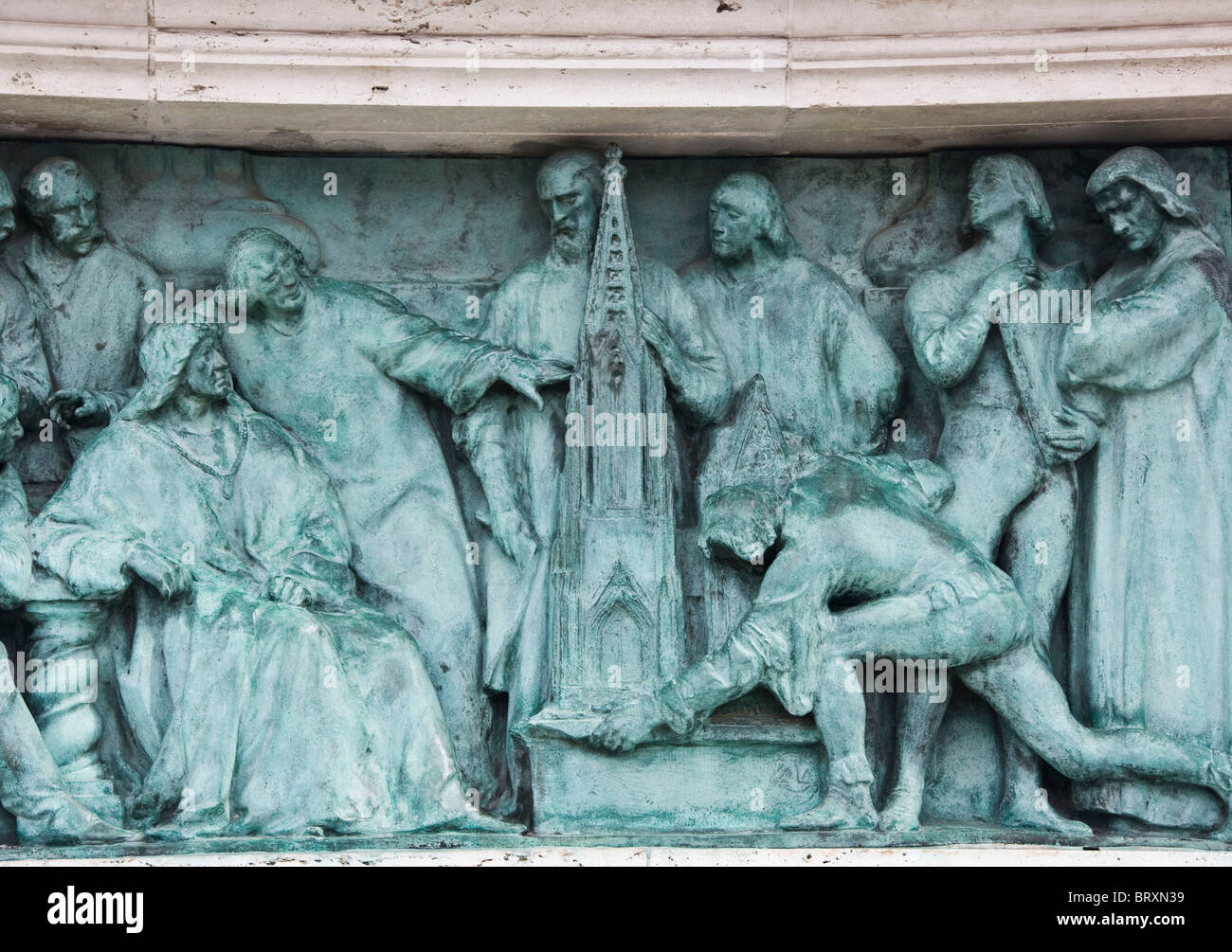 Nahaufnahme von Bronzerelief im UNESCO-Weltkulturerbe Heroes Square Budapest Ungarn Europa Stockfoto