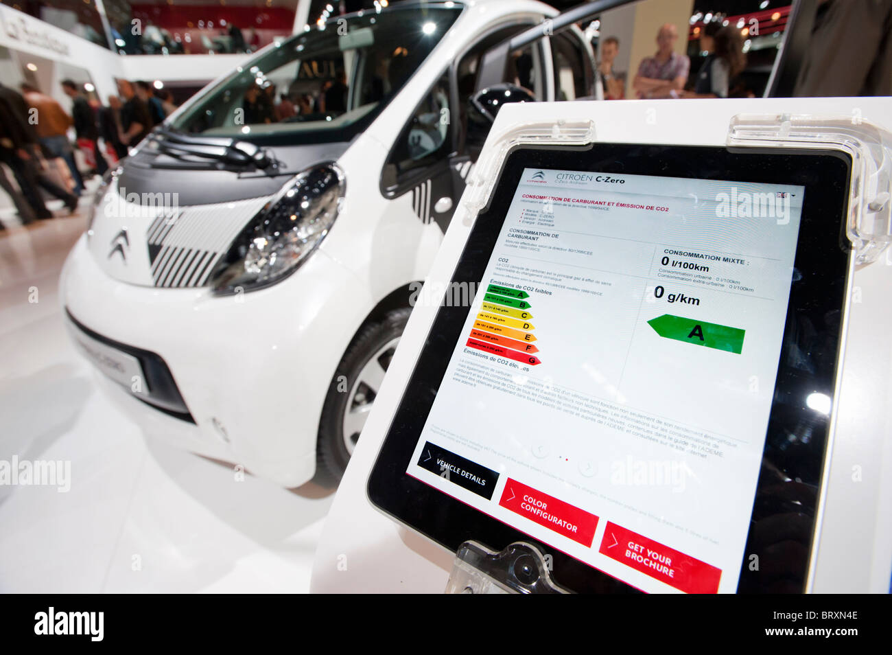 Technische Daten Anzeige null C02-Emissionen von Citroen ION-Elektroauto auf der Paris Motor Show 2010 Stockfoto