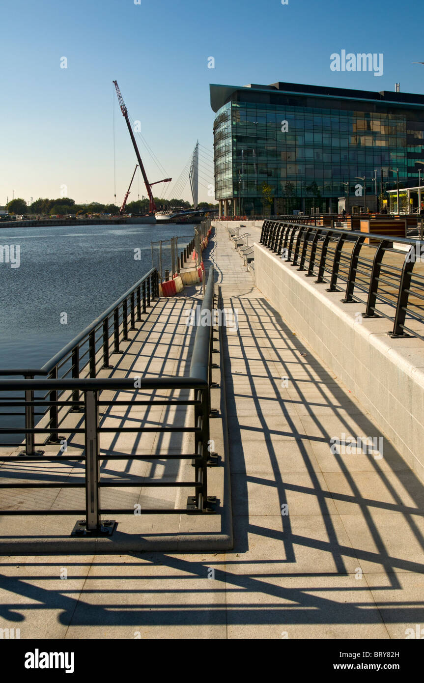 BBC Quay House und die Uferpromenade an der MediaCityUK Komplex, Salford Quays, Manchester, UK Stockfoto