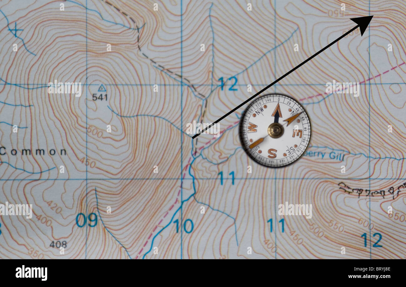 Kompass auf Karte plotten route Stockfoto