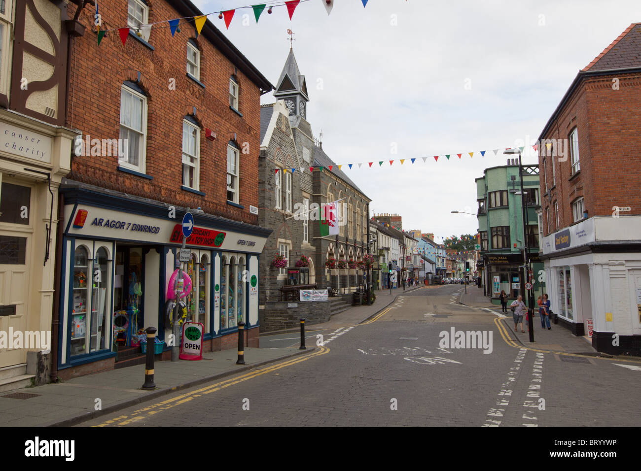 Strickjacke High Street in Wales Stockfoto