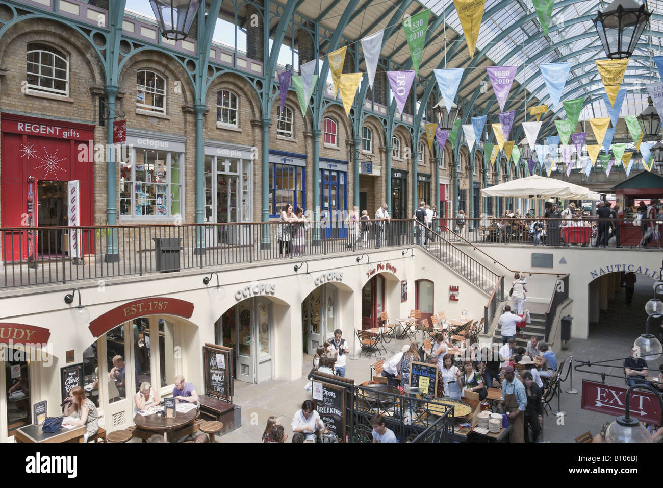 Covent Garden Covered Market Arcade Geschafte Cafes Bars Und