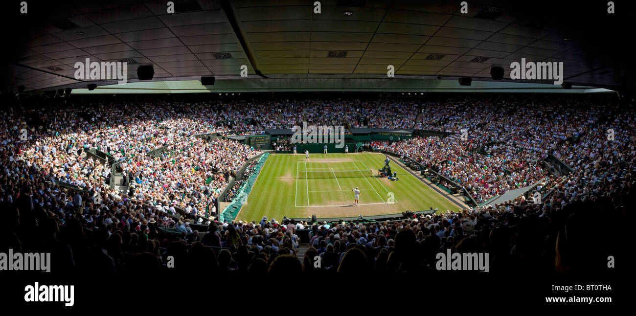 Panoramablick auf Wimbledon Tennis Centrecourt, Wimbledon, England Stockfoto