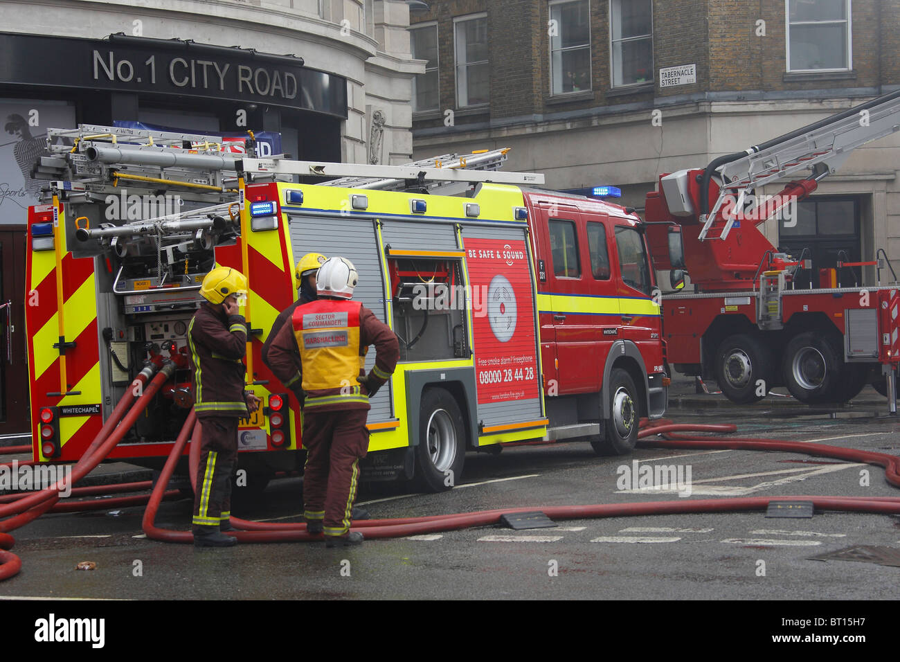 LFB Feuerwehrauto Shoreditch London Stockfoto