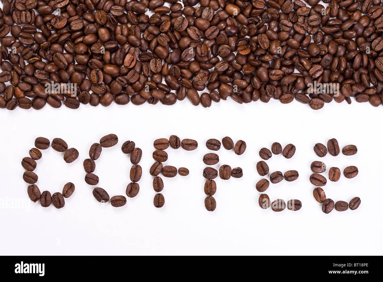 Kaffee Bohnen machen ein Wort '' Kaffee '' Stockfoto