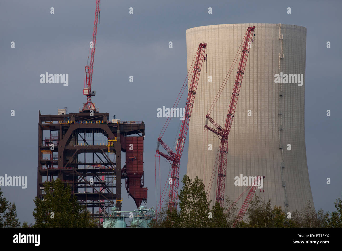 Baustelle des umstrittenen deutschen Trianel-Kraftwerks in Lünen, Nordrhein-Westfalen, Deutschland Stockfoto