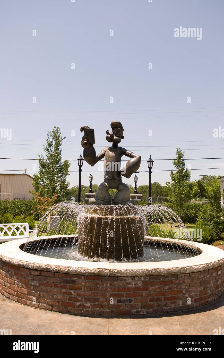 Popeye Statue und Brunnen in Alma Arkansas, USA Stockfoto