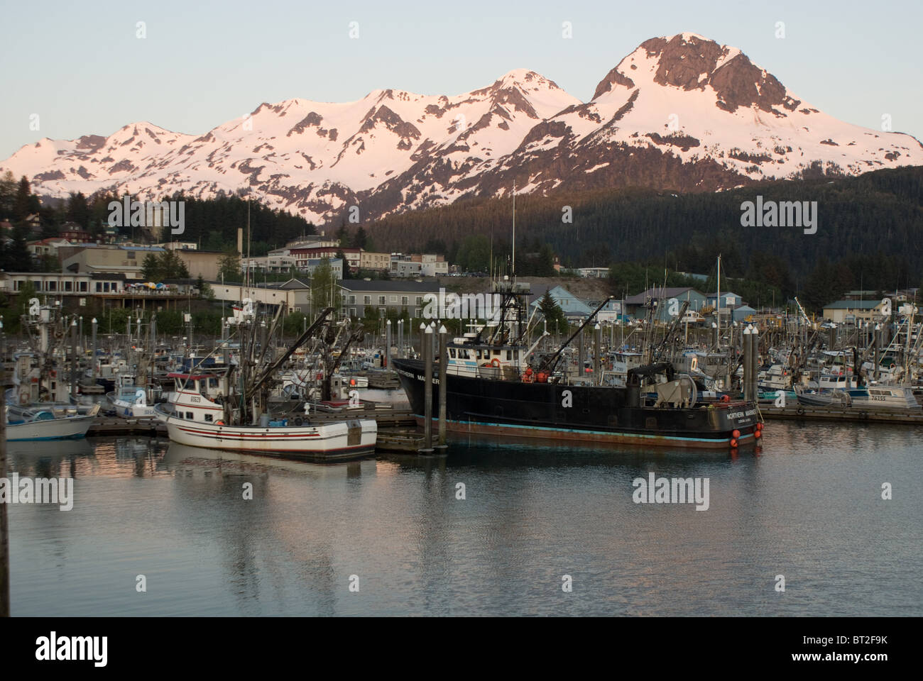 Cordova Alaska Bootshafen bei Sonnenuntergang Stockfoto