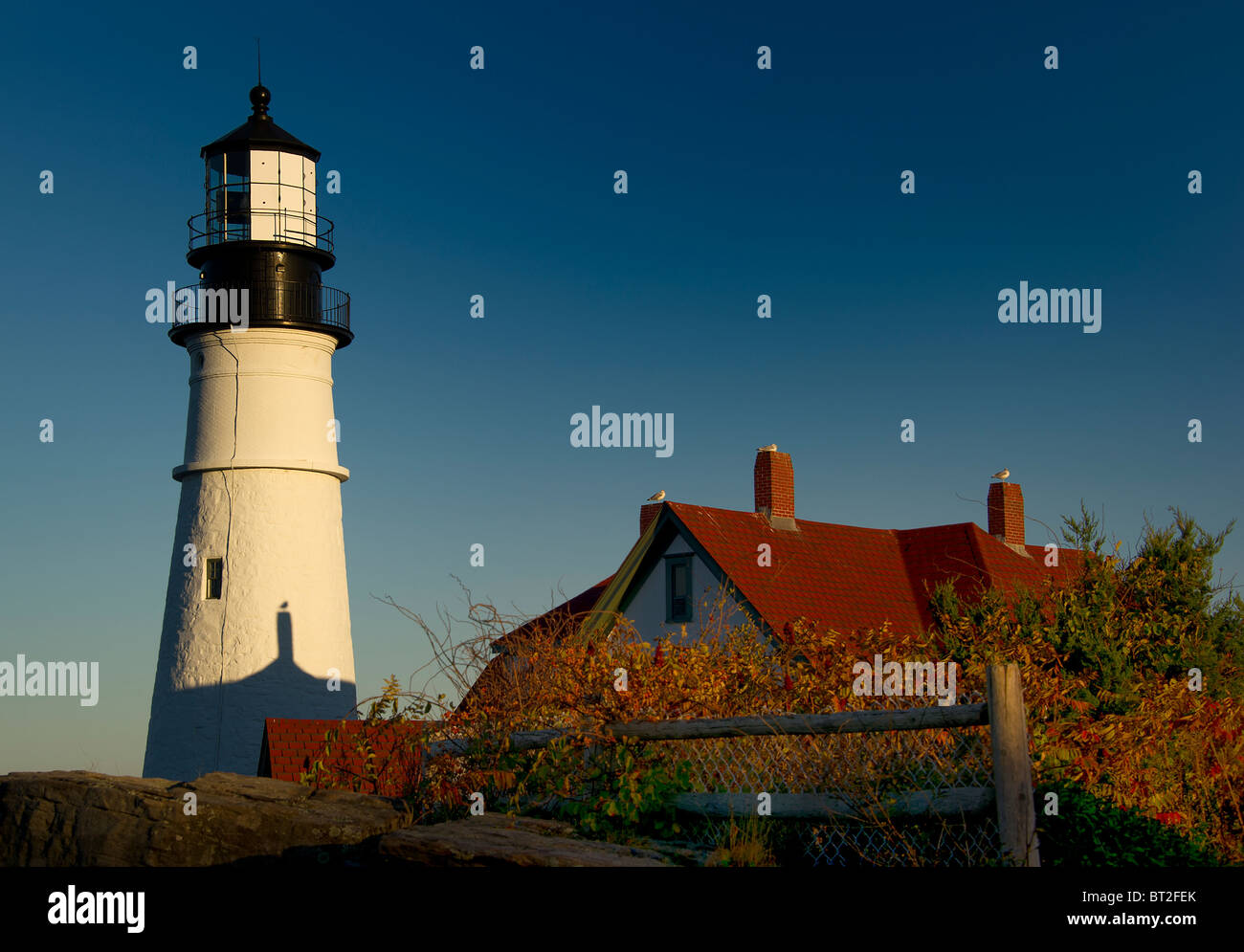 Die Portland Head Light, Portland Maine.  Der funktionierende Leuchtturm schützt den Hafen von Cape Elizabeth. Stockfoto
