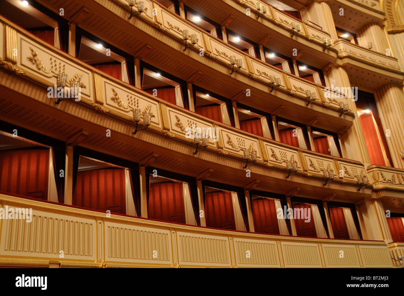 Court opera -Fotos und -Bildmaterial in hoher Auflösung – Alamy
