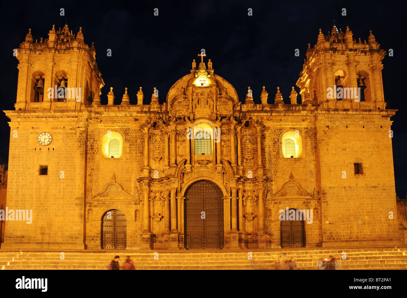 Santo Domingo-Kathedrale am Plaza de Armas ist Cusco in der Nacht Stockfoto