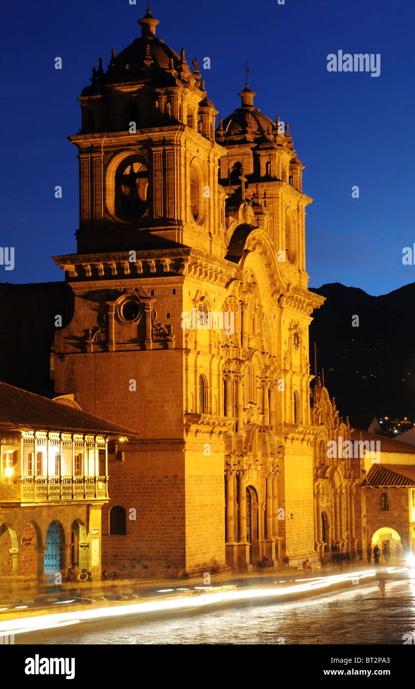 Santo Domingo-Kathedrale am Plaza de Armas ist Cusco in der Nacht Stockfoto