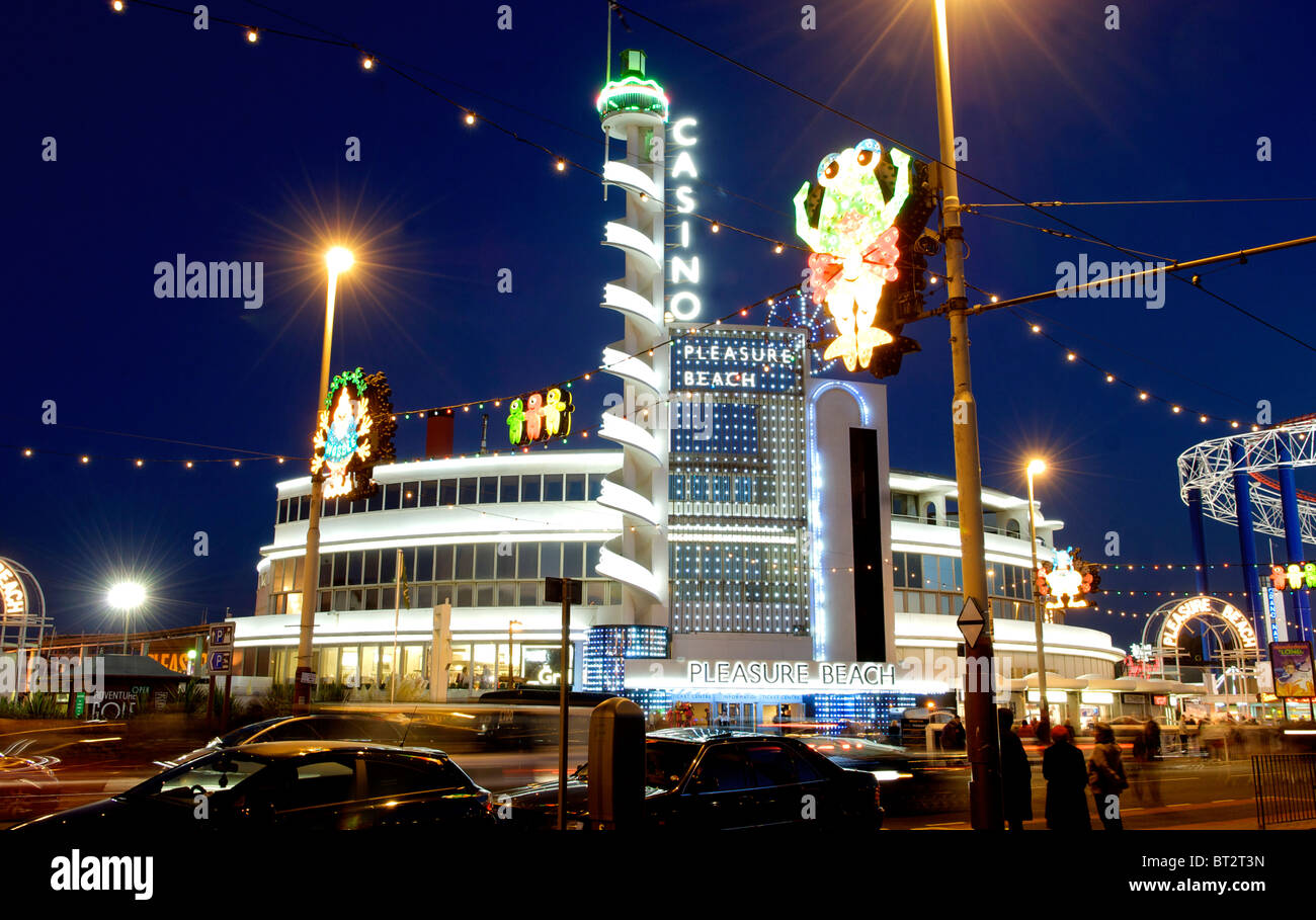 Casino bei Blackpool Pleasure Beach während der Illuminations Stockfoto
