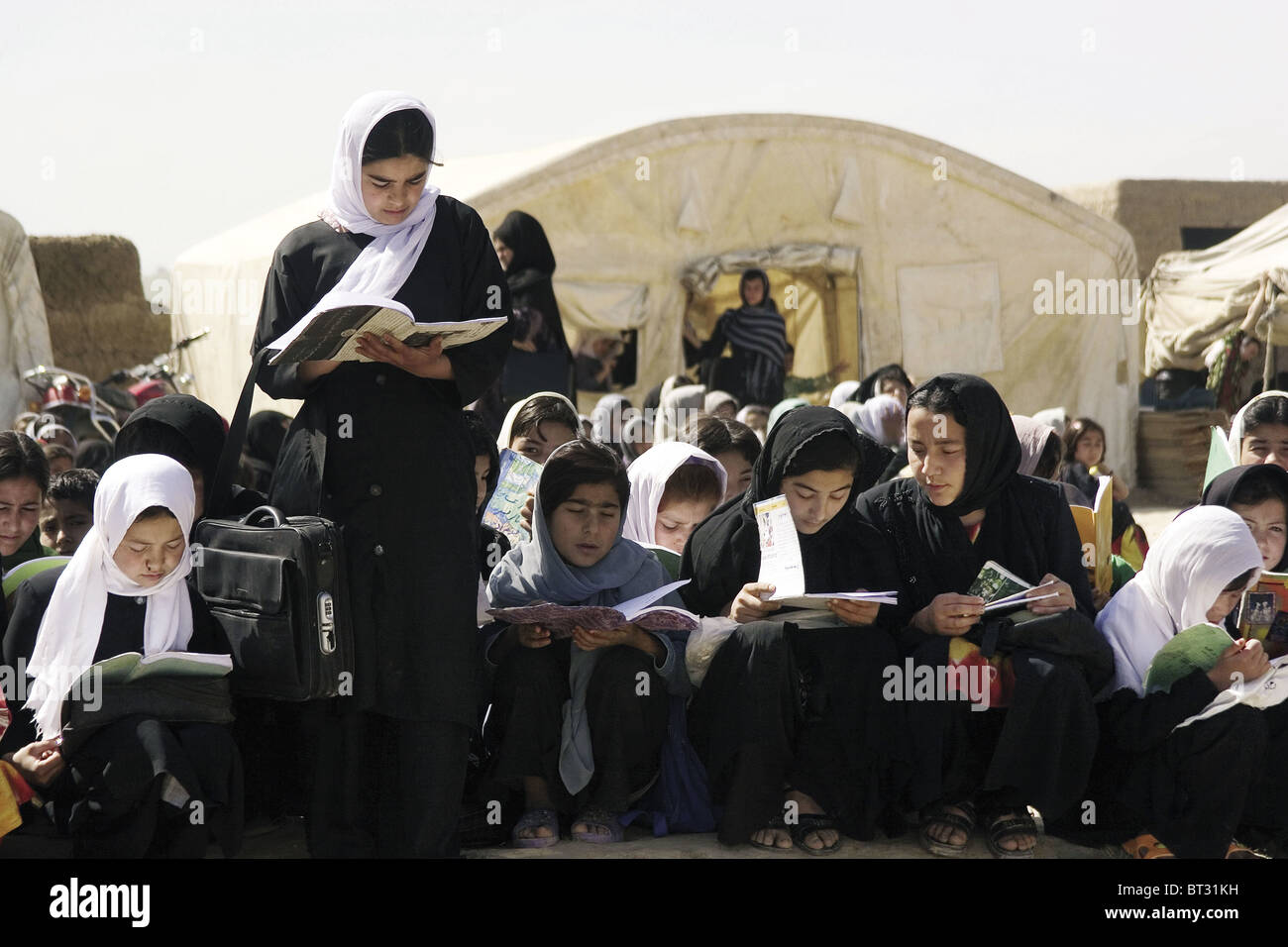 Tegav Freien Schule in Sirin Tegav und Kinder besuchen, Afghanistan ...
