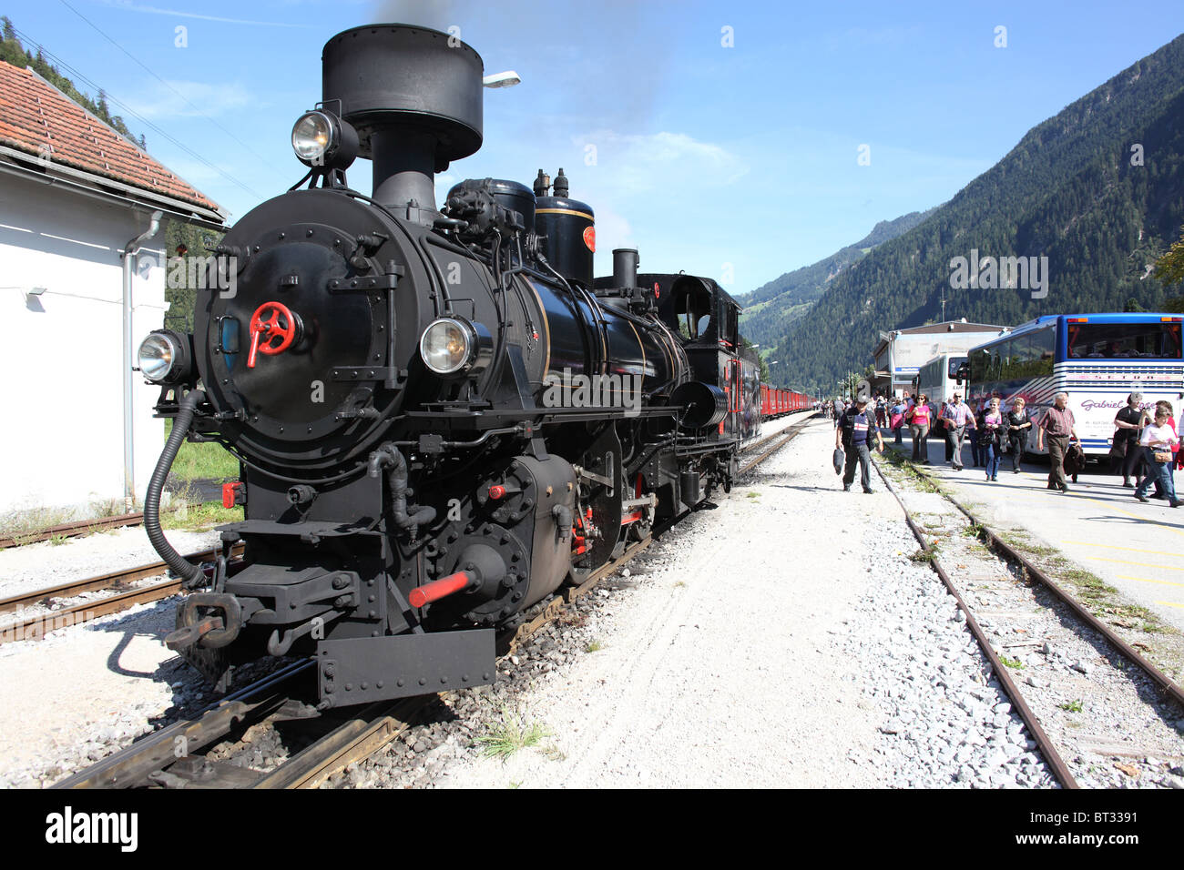 Dampfzug auf der Zillertalbahn, Fugen, Österreich Stockfoto