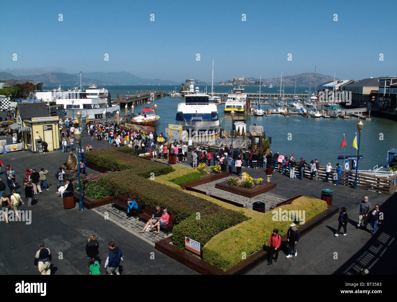 Fähren am Pier 39 in San Francisco in San Francisco in Kalifornien, USA Stockfoto