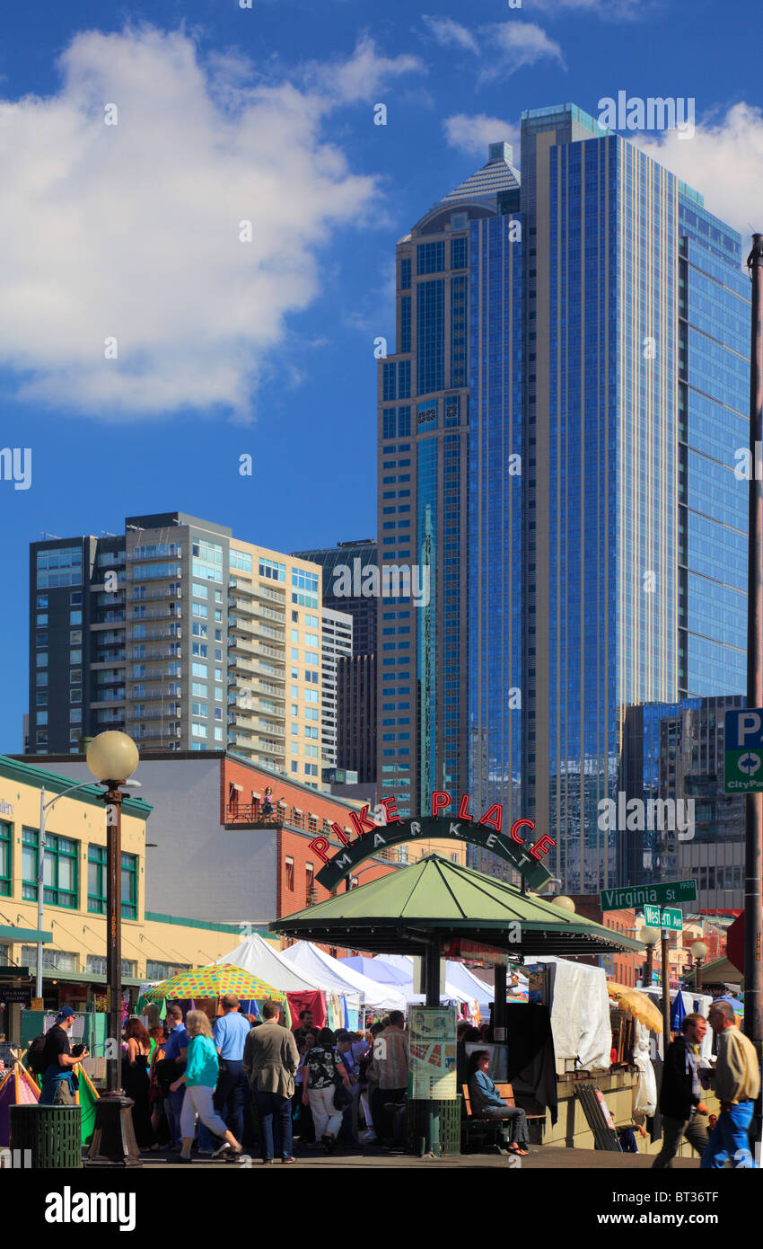 Downtown Seattle Skyline vom Pike Place Market Stockfoto