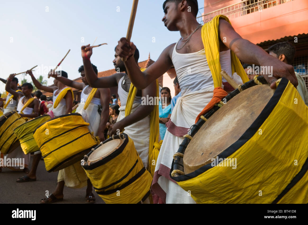 Trommler beim Festival Varkala Kerala Indien Stockfoto
