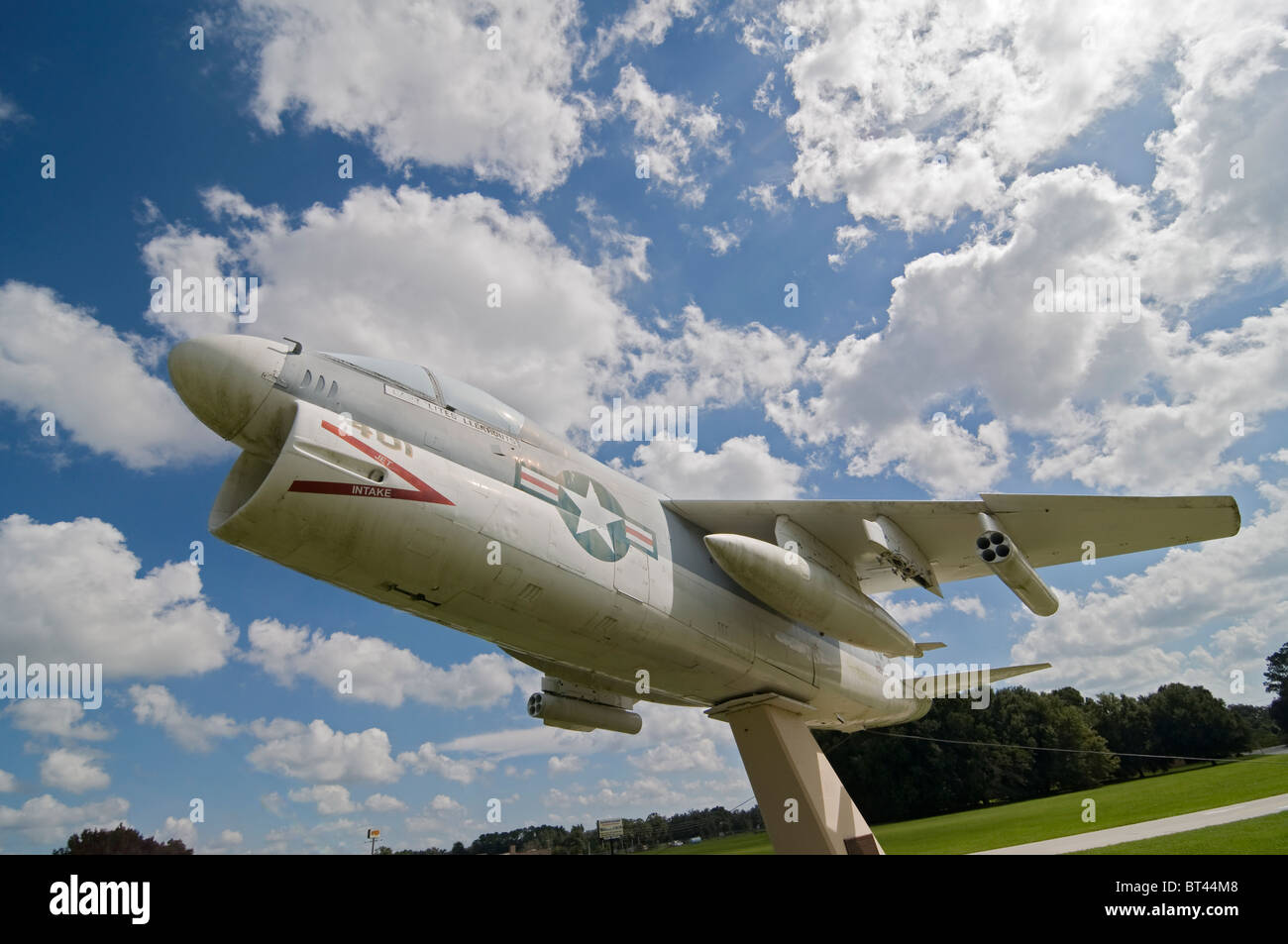 Don Garlits Museum des Drag Racing Ocala Florida a-7 A7A Corsair leichten Kampfflugzeuge von Vought auf dem display Stockfoto