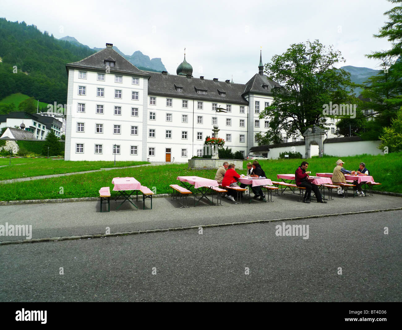 Der Schweiz Engelberg Alpen Berg Landschaft Kloster Käse Seilbahn Tramway heben Antenne Gipfel Dorf Gletscher Schönheit ziemlich Stockfoto