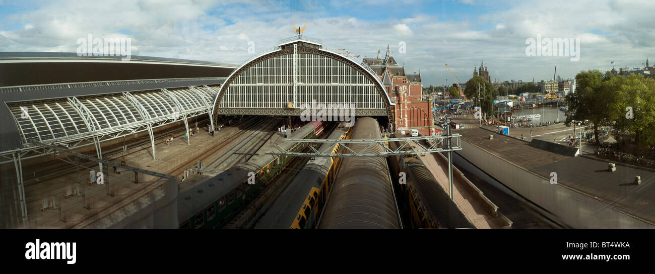 Amsterdam Fahrrad Fahrrad Transport Reisen Fahrt Park Windmühle Wind Power elektrische Energiegewinnung Urinal-Bahnhof Stockfoto