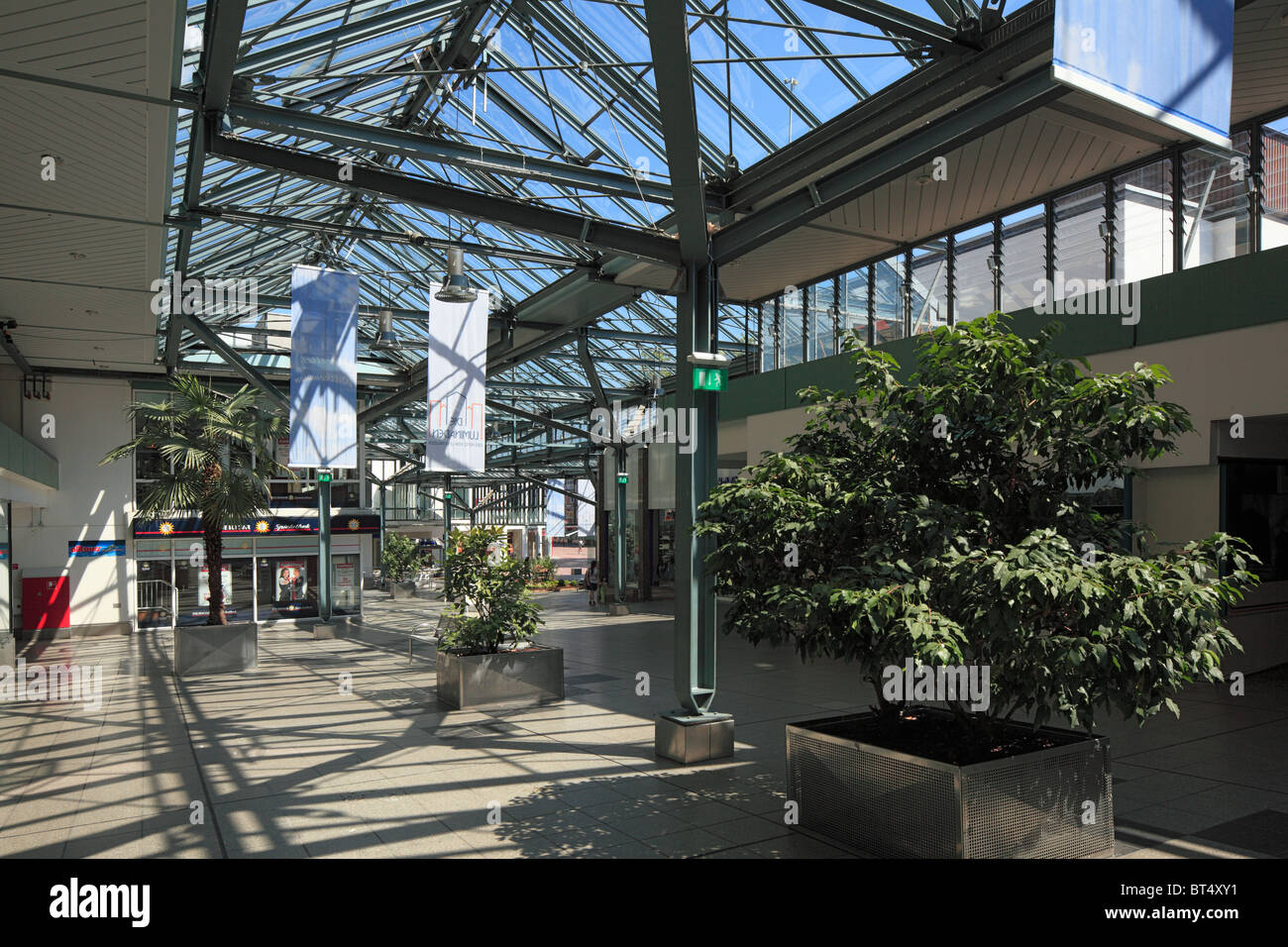 D-Leverkusen, Rhein, Niederrhein, Dhuenn, Wupper, Rheinland, Bergisches Land, NRW, D-Leverkusen-Wiesdorf, Luminaden, shopping-Arkade Stockfoto