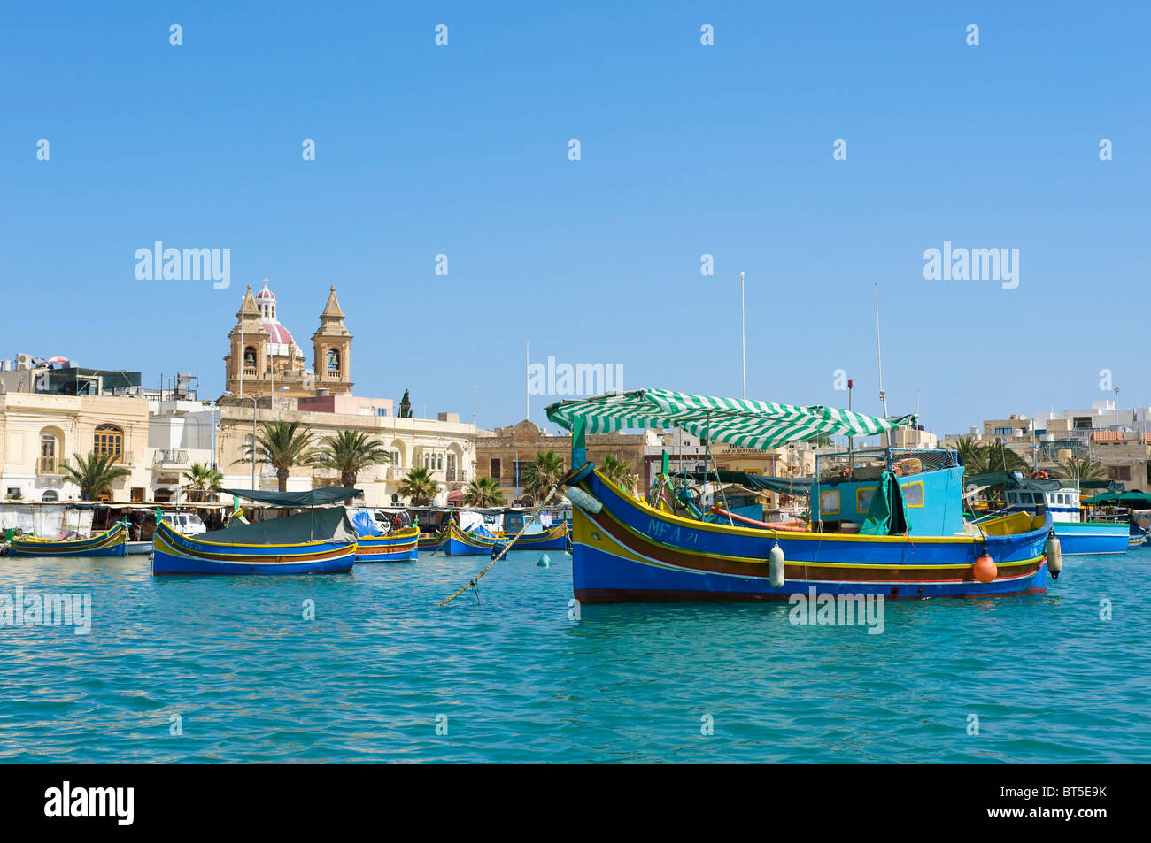 Traditionelle Fischerboote in Marsaxlokk, Malta Stockfoto