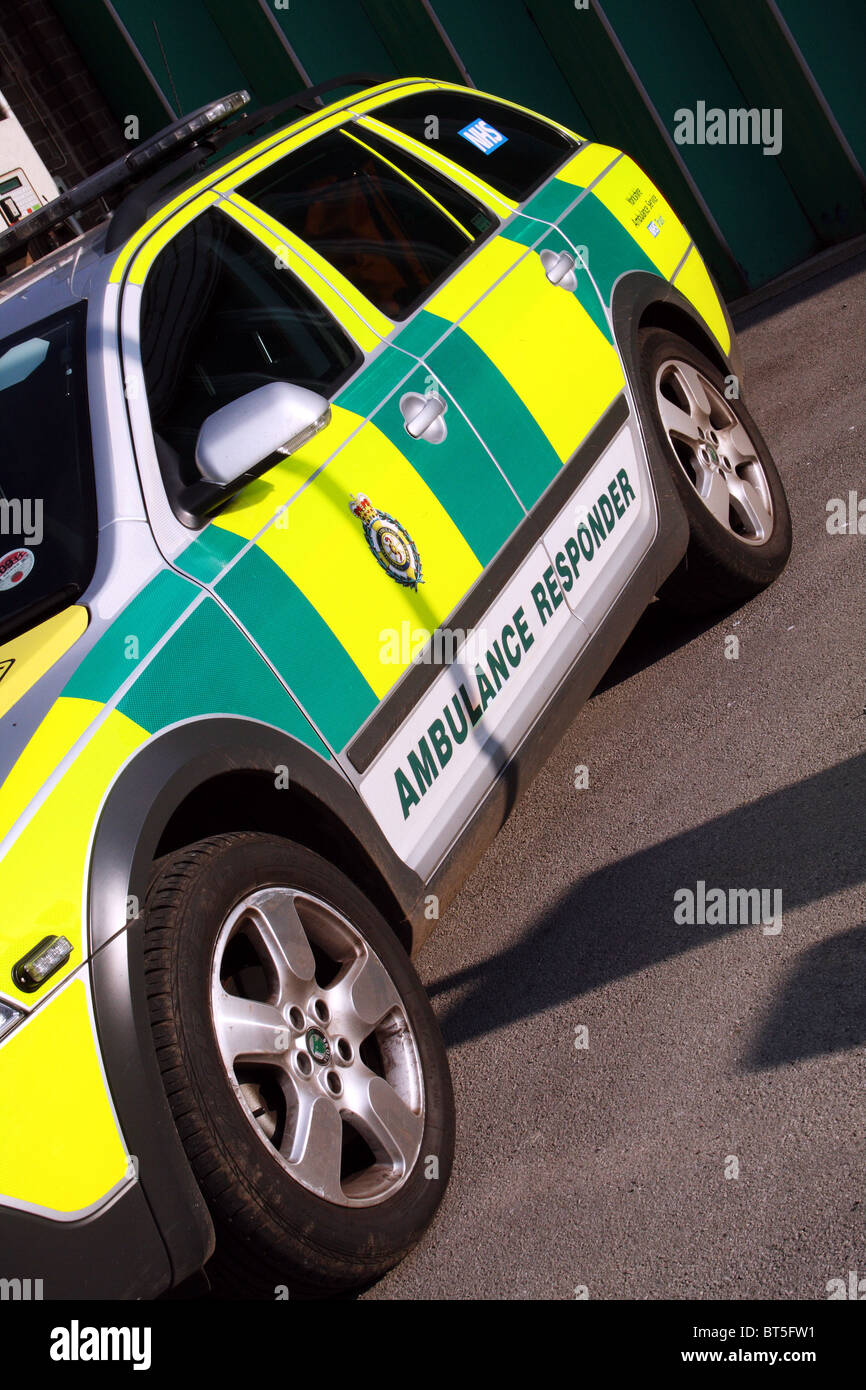 Ersten Responder Krankenwagen Sanitäter Fahrzeugteil der UK Notfall Unfall Dienstleistungen Stockfoto