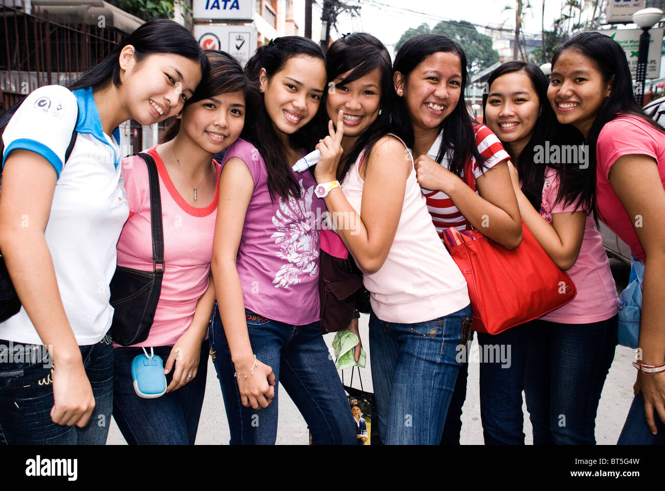 Philippinen Manila Gruppe Von Mädchen Im Teenageralter Stockfotografie