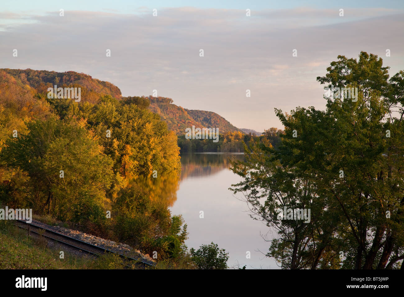 Mississippi River entlang der Driftless Bereich Scenic Byway, Iowa Highway 26, Allamakee Grafschaft, Iowa Stockfoto